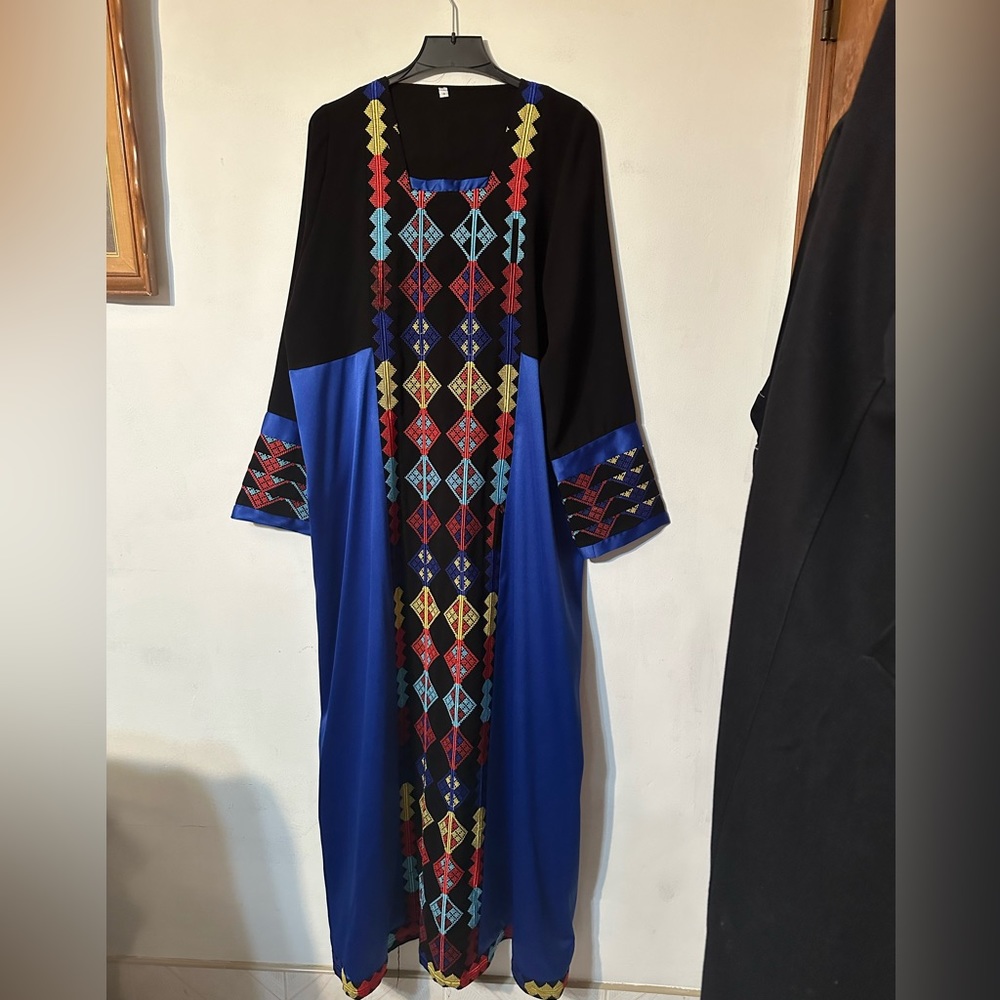 ثوب تطريز عربي Arabic Palestinian thoub